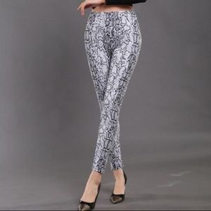 Lite Gray High Waist Snake Print Stretch Legging.